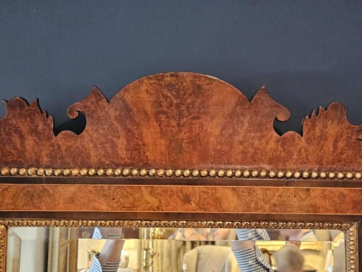 Late Georgian Burr Walnut Mirror   - Image 5