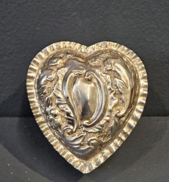 Victorian Silver Heart Shaped Lidded Box