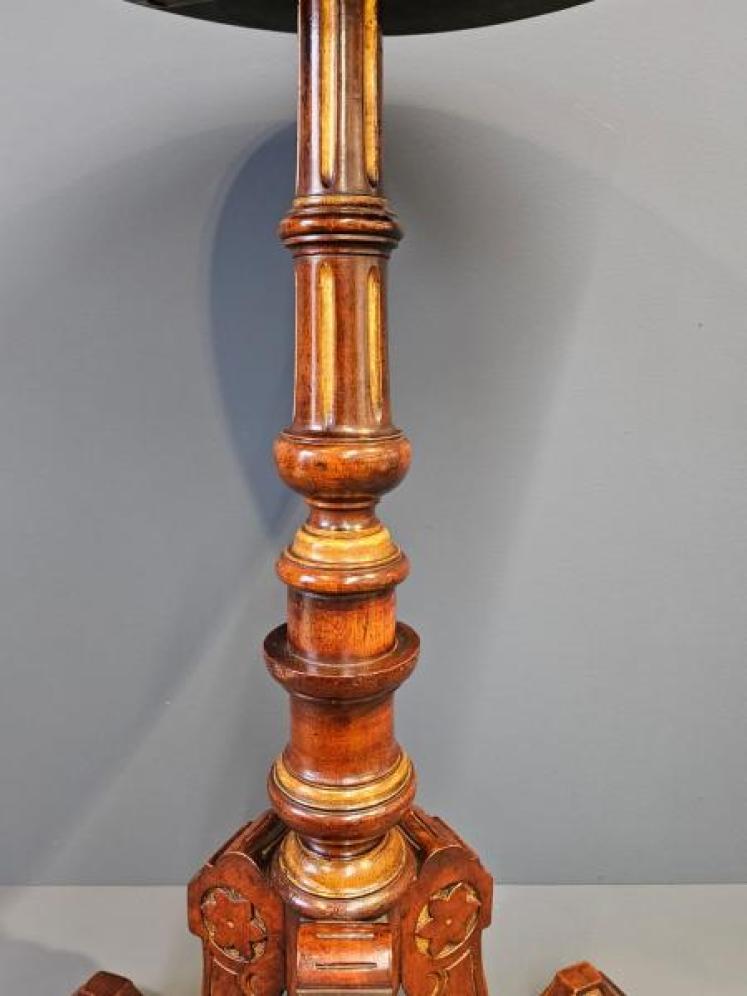 Superb Quality Victorian Burr Walnut Tripod Table - Image 5