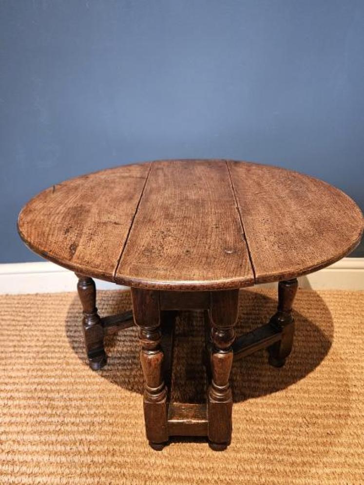 Period Oak Style Drop Leaf Low Occasional Table - Image 2