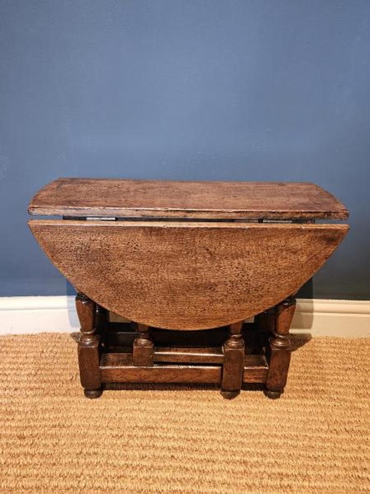 Period Oak Style Drop Leaf Low Occasional Table - Image 4