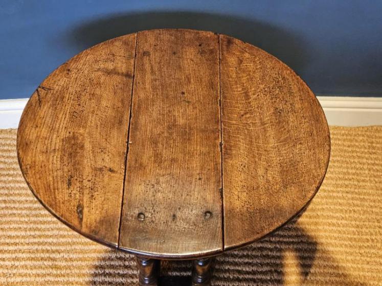 Period Oak Style Drop Leaf Low Occasional Table - Image 5