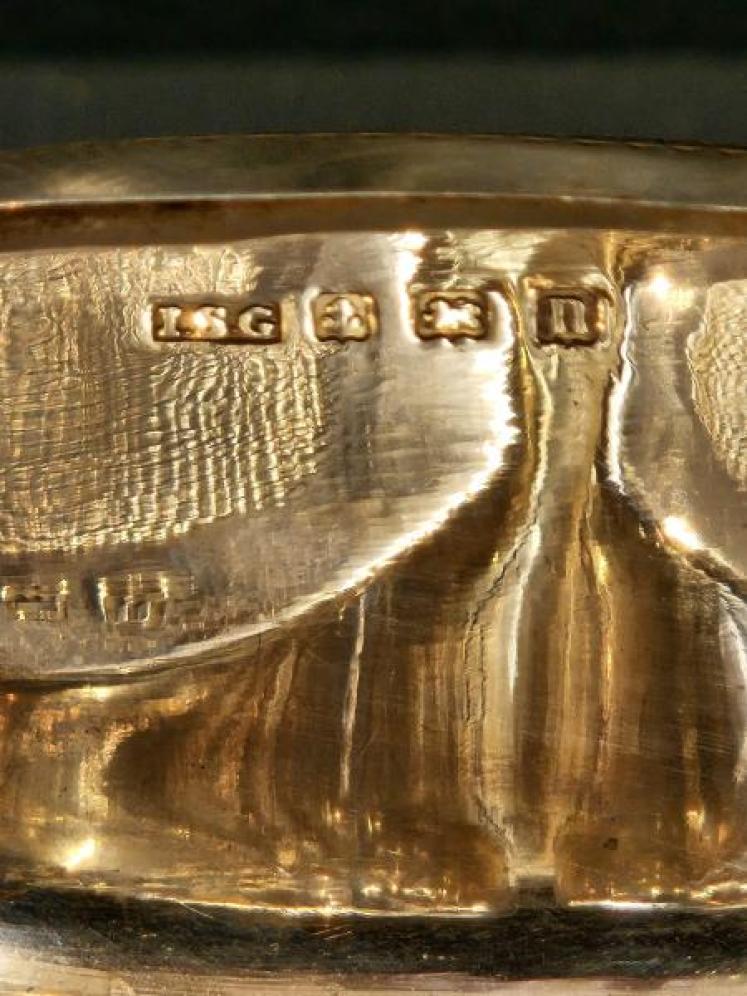 George V Engraved Silver Double Sovereign Case - Image 5