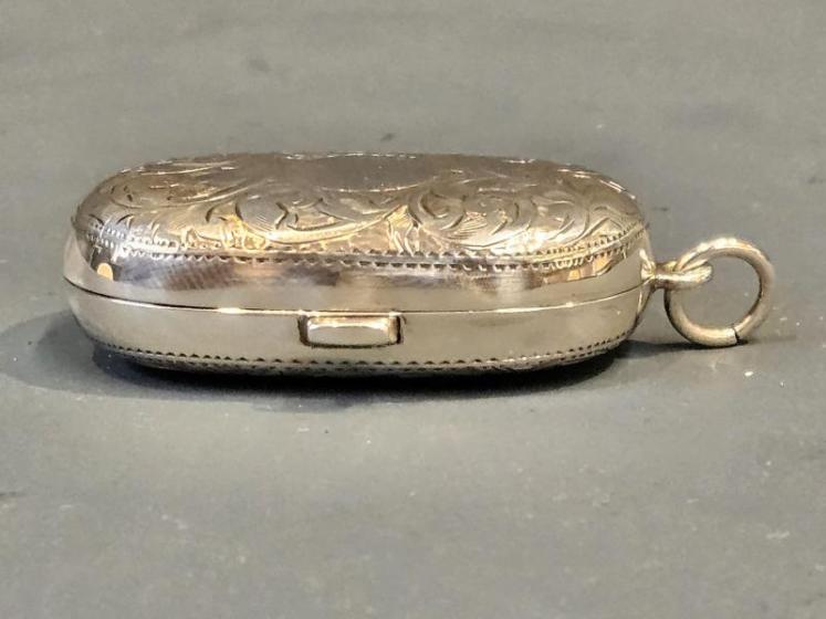 George V Engraved Silver Double Sovereign Case - Image 6