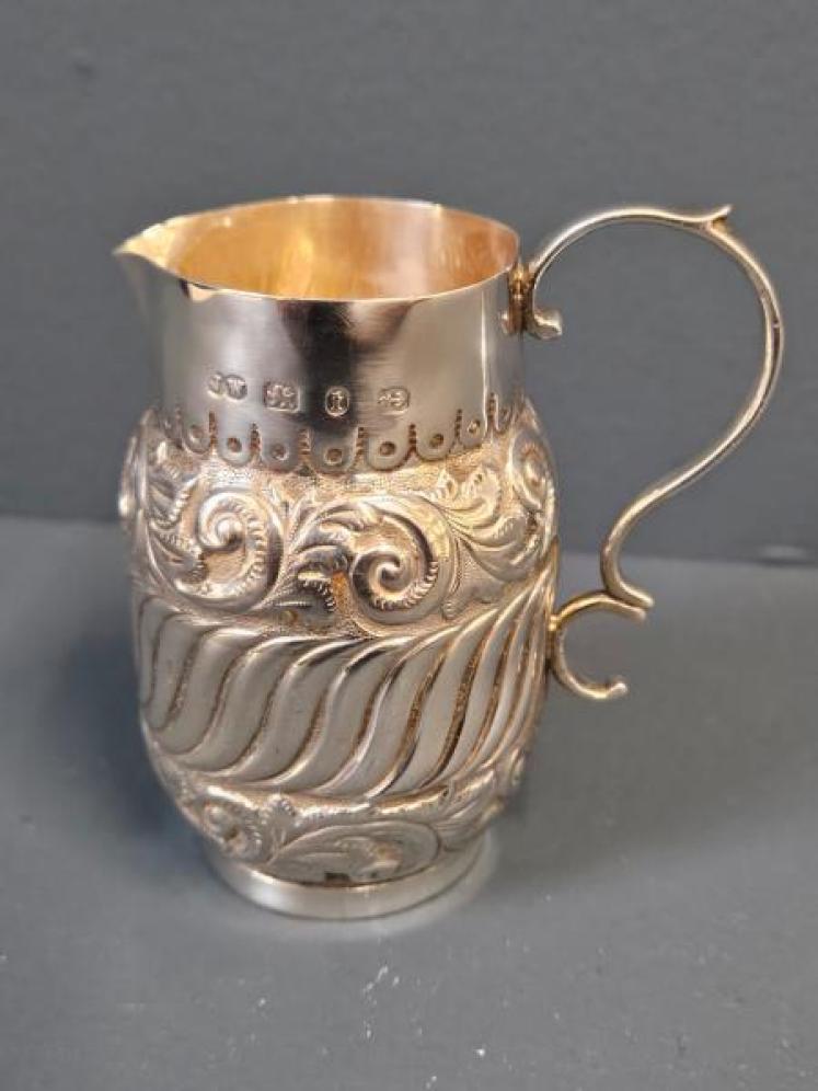 Small Victorian Silver Cream Jug - Image 1