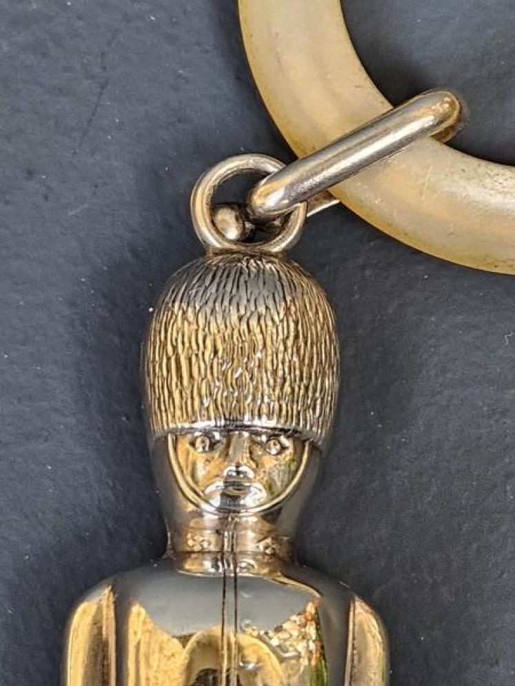 Rare Kings Guard Glasgow Silver Rattle - Image 4