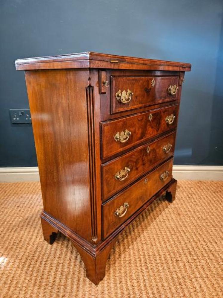 Georgian Walnut Bachelors Chest - Image 5