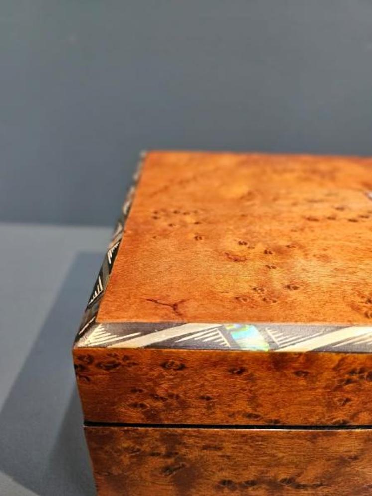 Immaculate Victorian Sewing Box - Image 3
