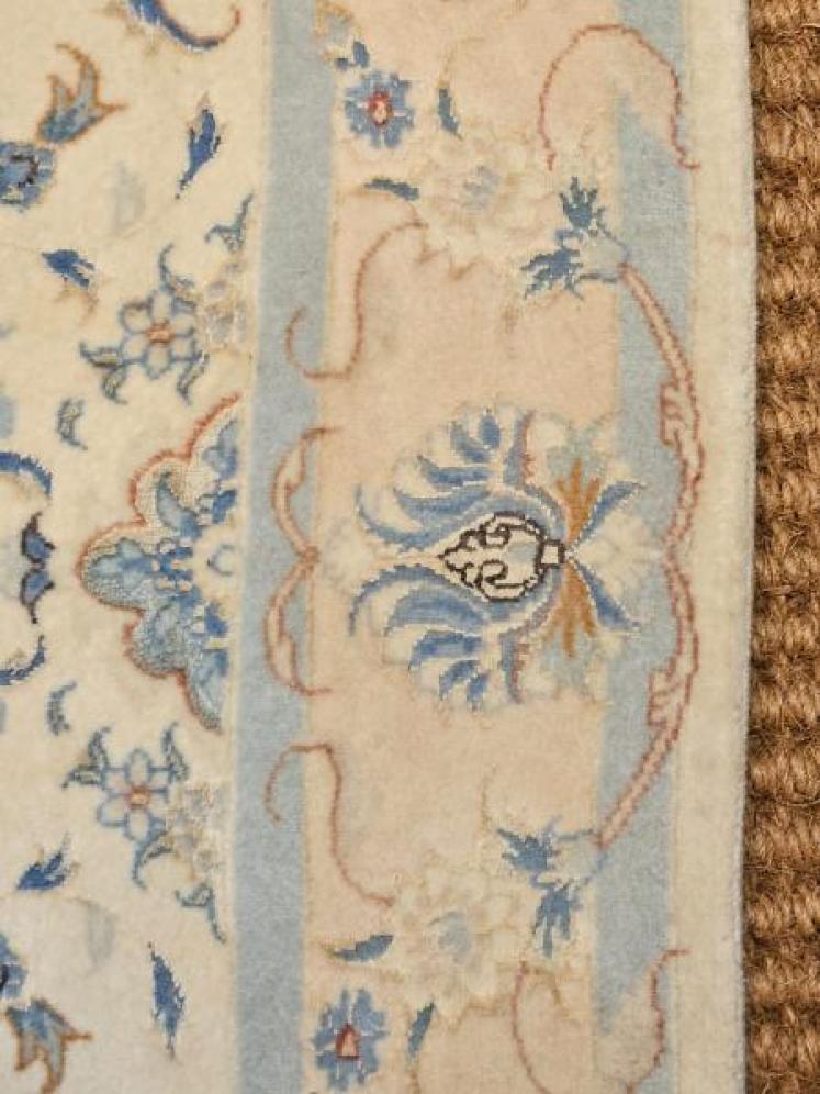 Fine Quality Persian Pure Wool and Silk Rug - Image 4