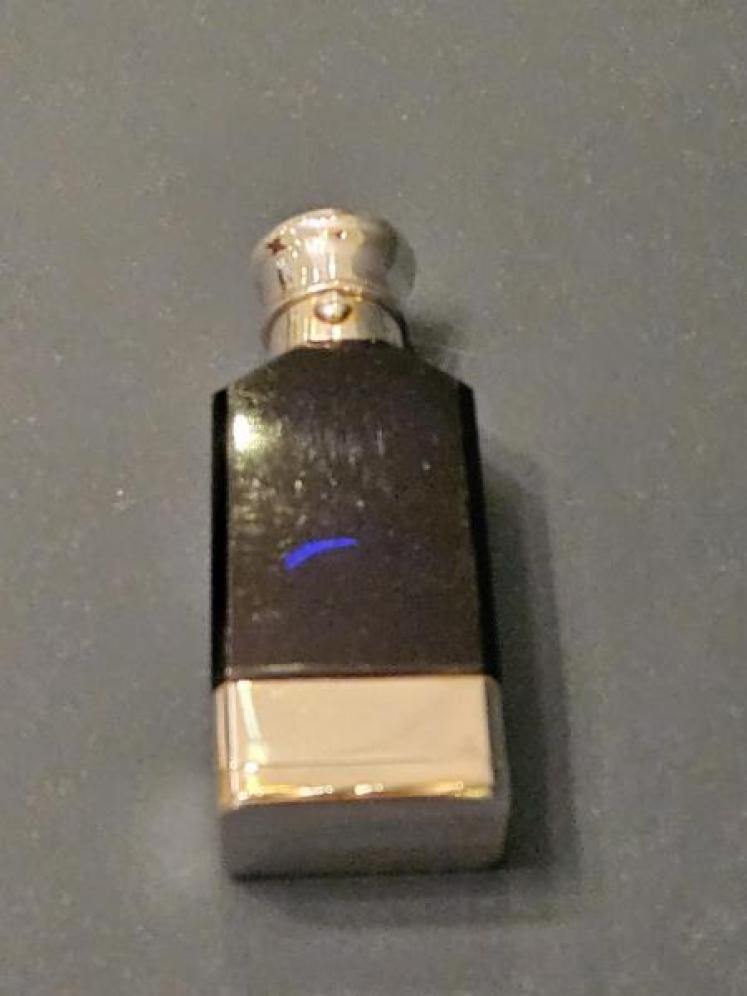 Victorian Sampson Mordan Smelling Salts Bottle and Vinaigrette  - Image 2