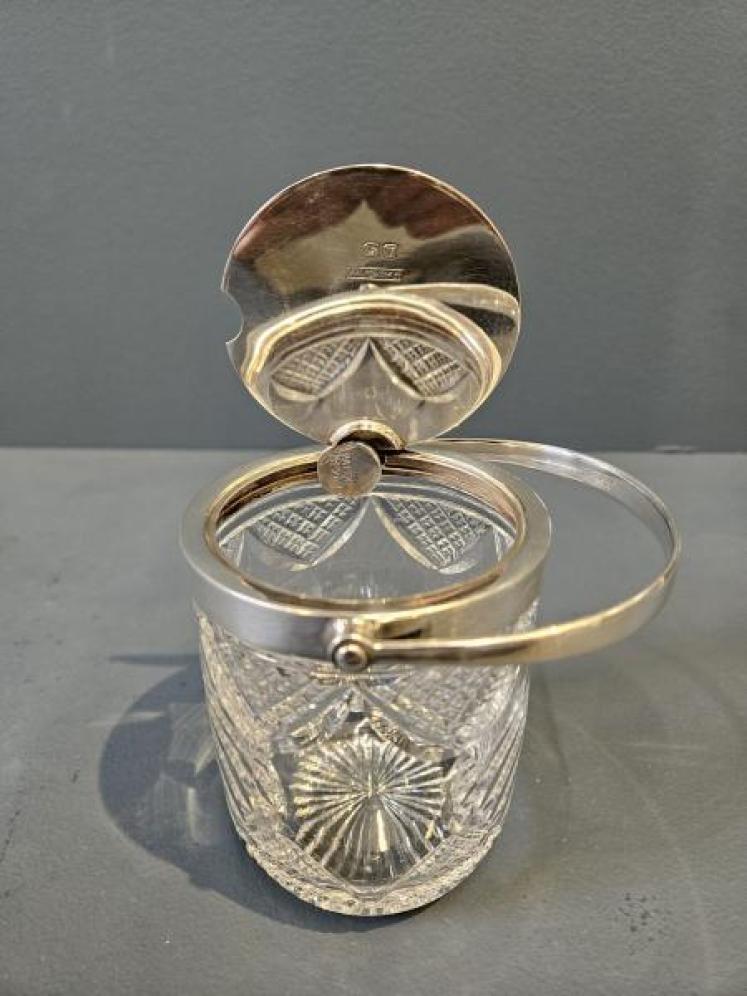 Hukin & Heath Silver Topped Preserve Pot with Handle Closing Lid - Image 3