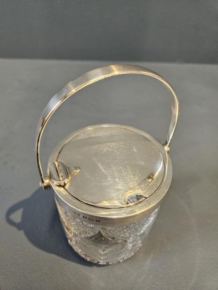 Hukin & Heath Silver Topped Preserve Pot with Handle Closing Lid - Image 5