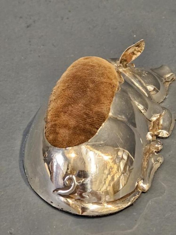 Rare Edwardian Silver Sleeping Pig Pin Cushion - Image 6