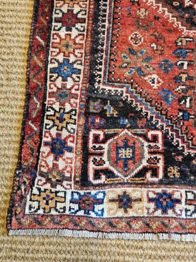 Persian 'Shiraz' Wool Rug - Image 6