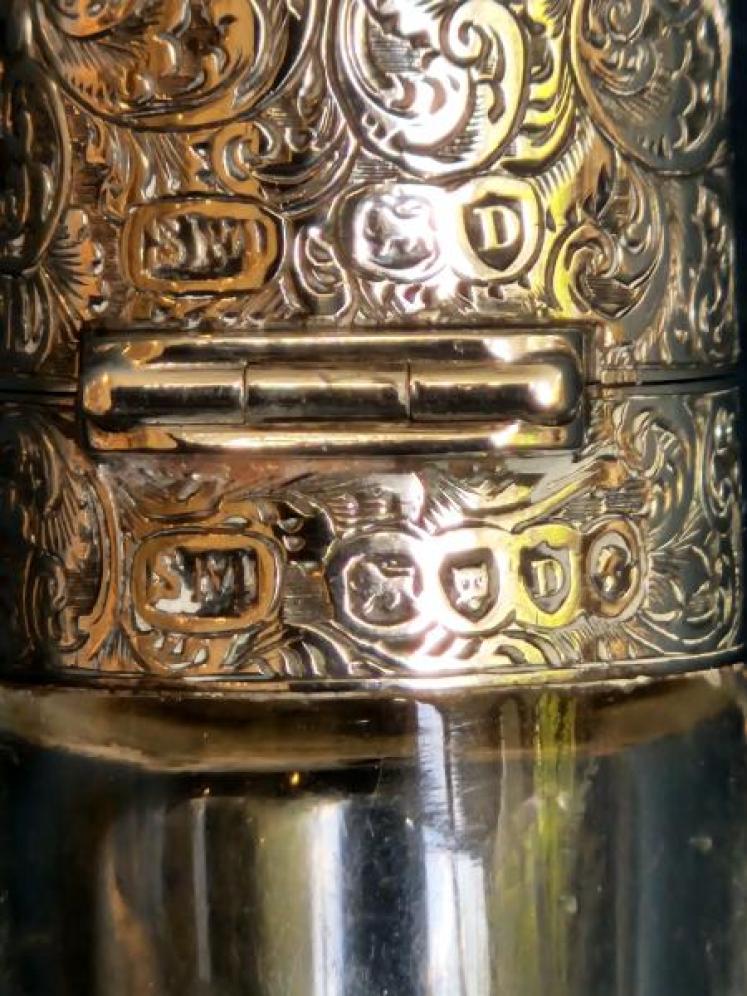 Victorian Sampson Mordan Silver Smelling Salts and Perfume Bottle - Image 5