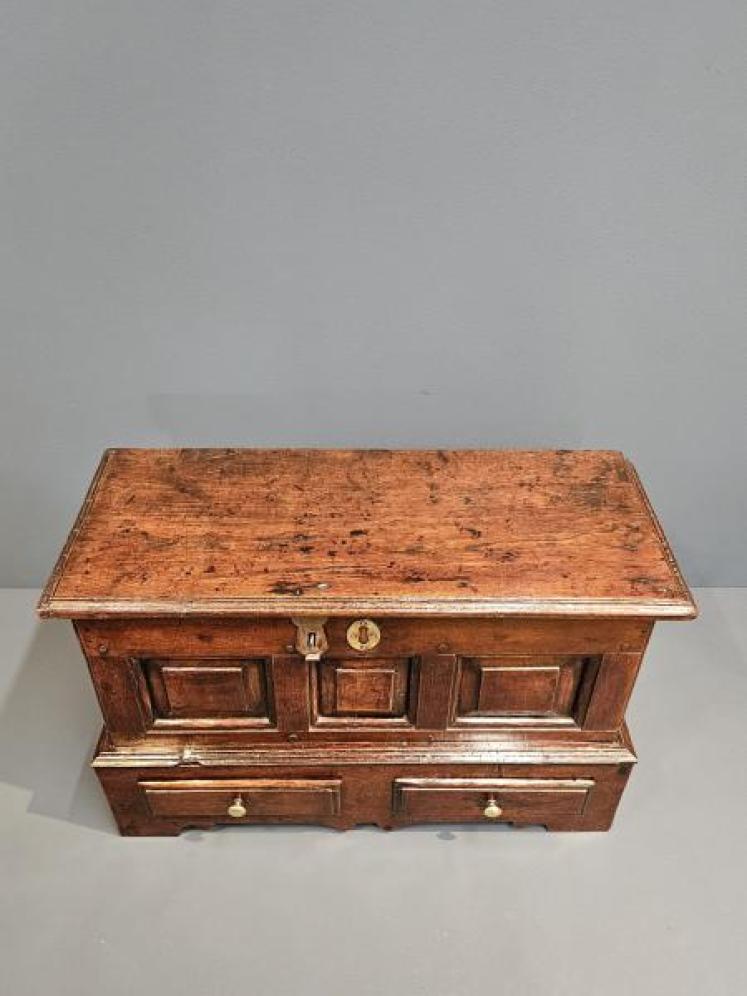 Small George II Coffer Bach - Image 2
