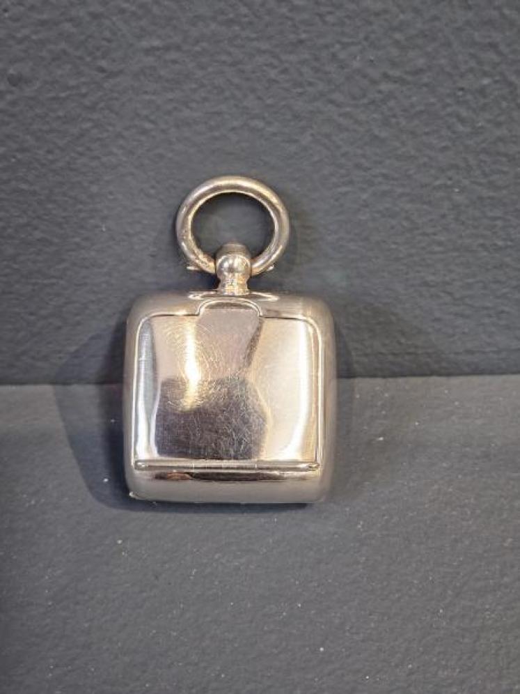 Sovereign and Stamp Case - Image 1