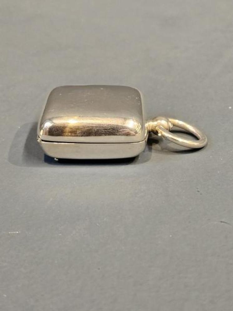 Sovereign and Stamp Case - Image 6
