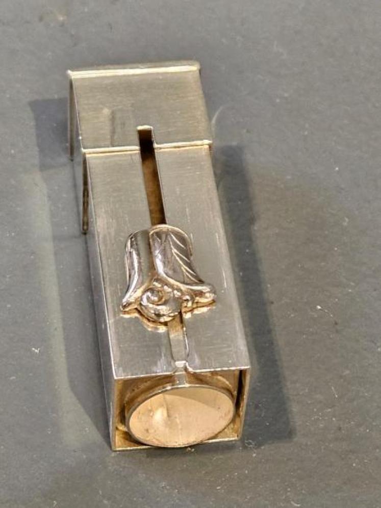 Silver Lipstick Case - Image 5