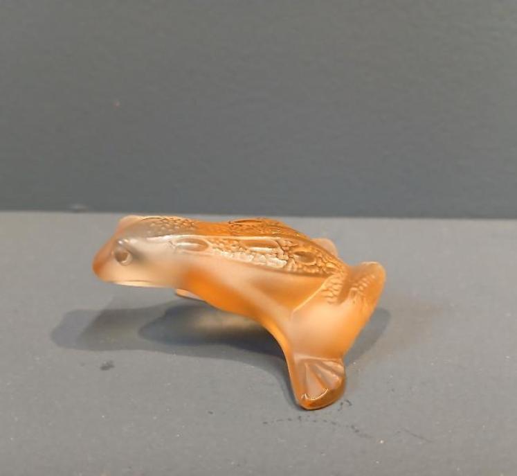 Lalique Gold Opalescent Leaping Frog - Image 3