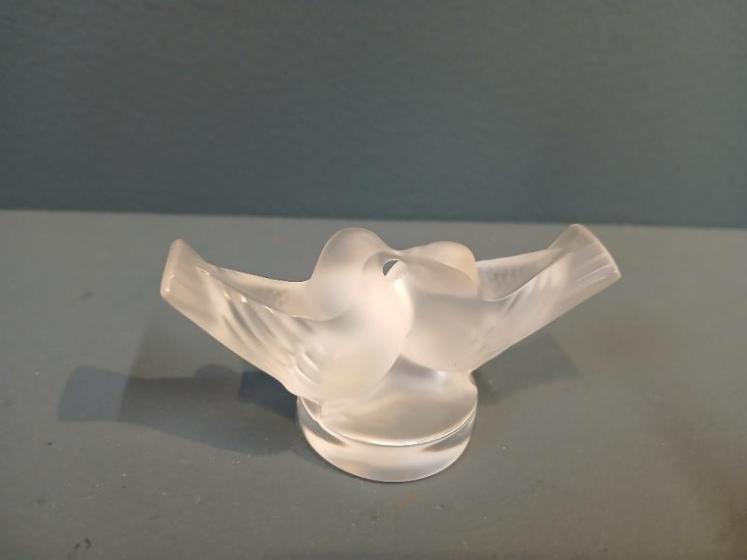 Lalique Kissing Doves Paperweight - Image 6