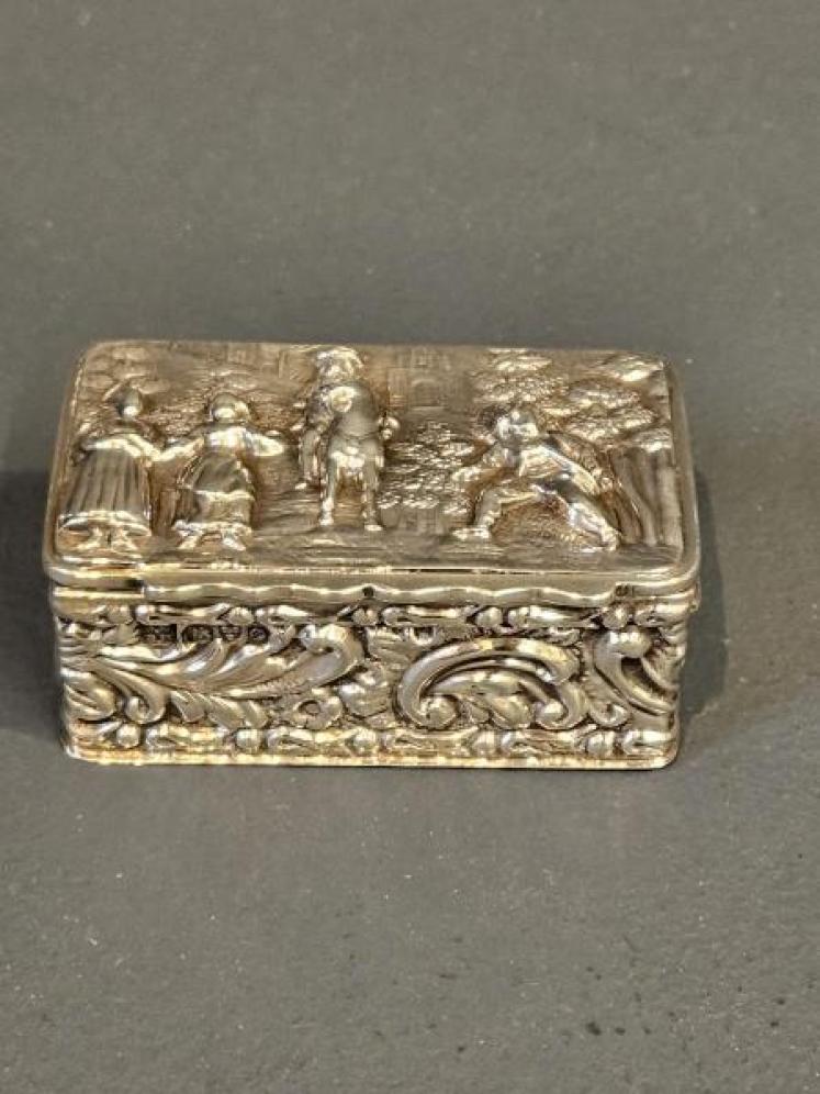 Fine Quality Edwardian Chester Silver Ring Box - Image 2