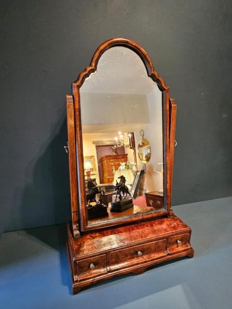George II Burr Elm Toilet Mirror - Image 4