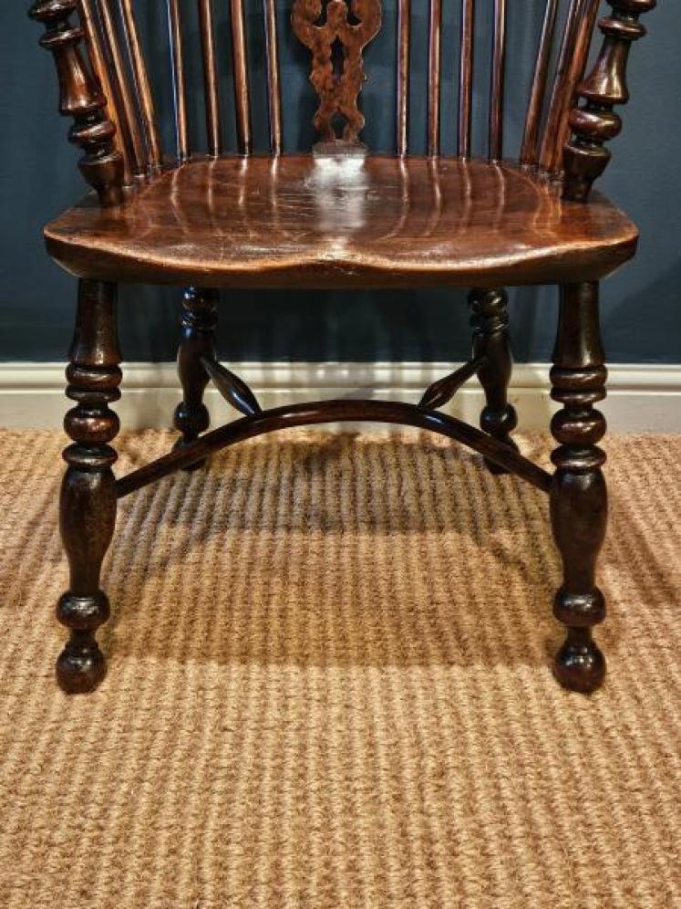 Georgian Burr Yew High Back Windsor Chair - Image 6