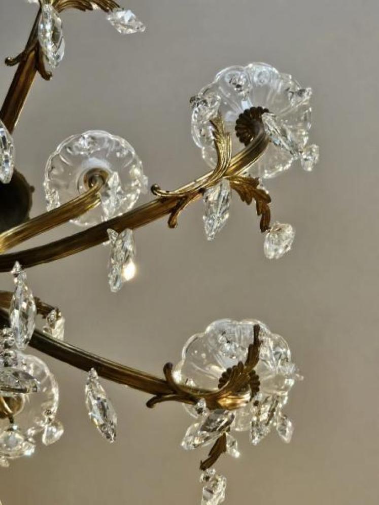 1920's Gilt Brass and Crystal 12 Arm Chandelier - Image 5
