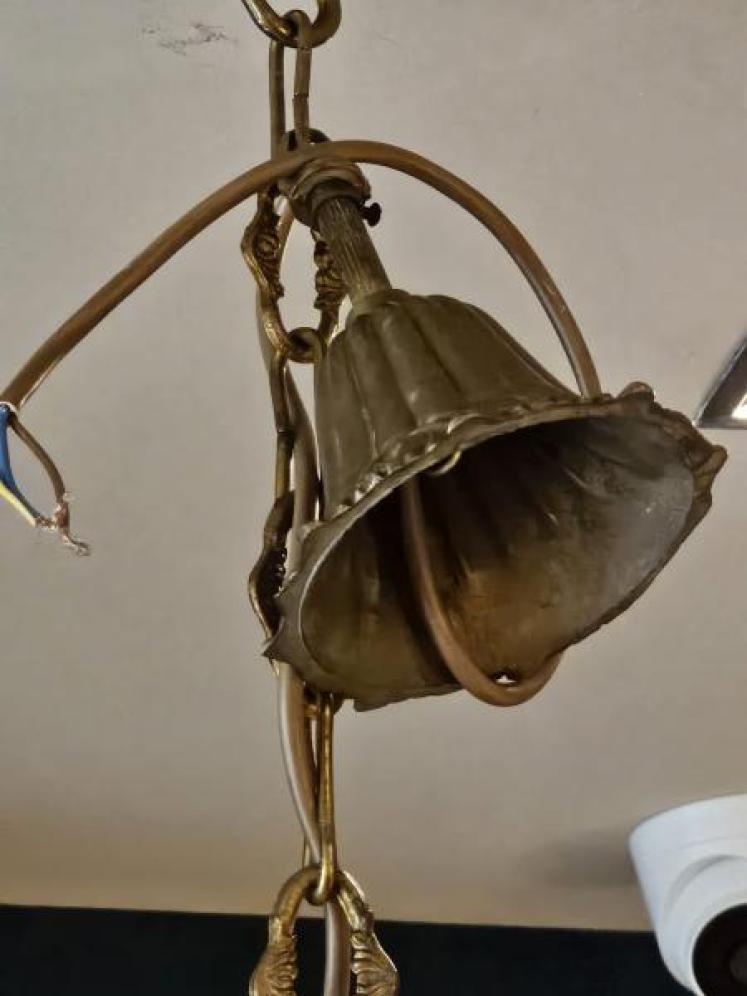 1920's Gilt Brass and Crystal 12 Arm Chandelier - Image 7