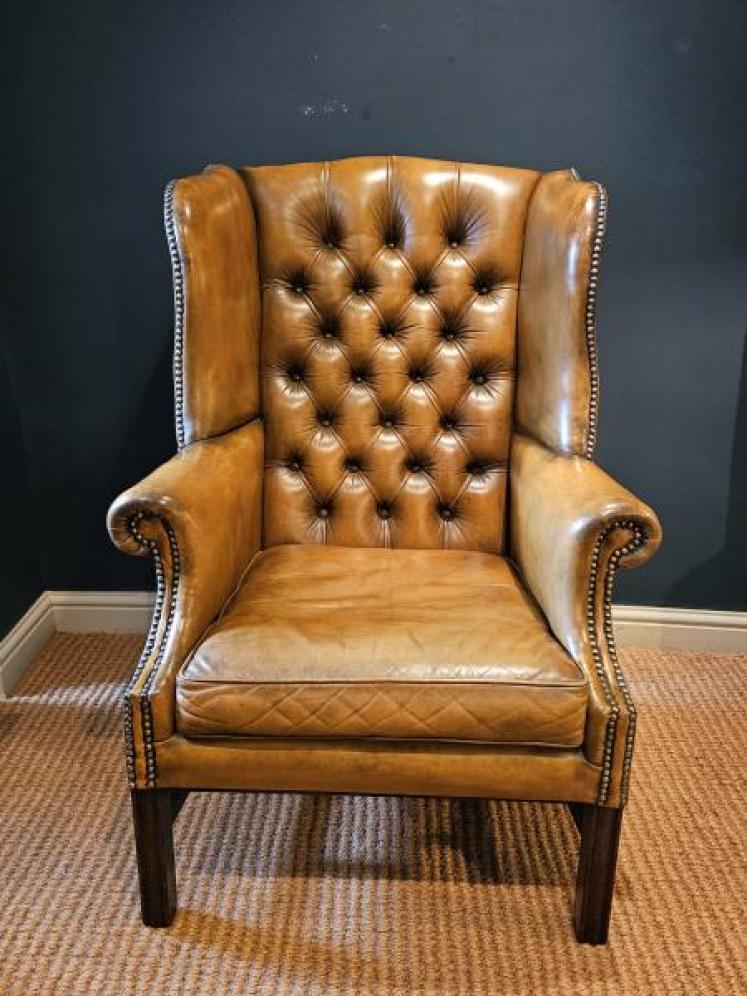 1930's Button Back Leather Wing Arm Chair - Image 3