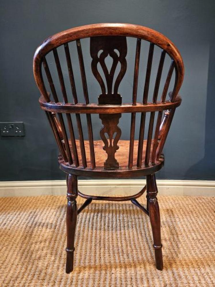 George III Yew Wood Low Back Windsor Chair - Image 5