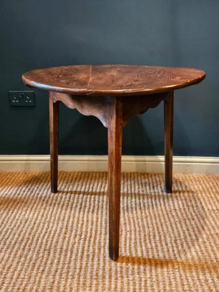 Large George III Elm Cricket Table - Image 3