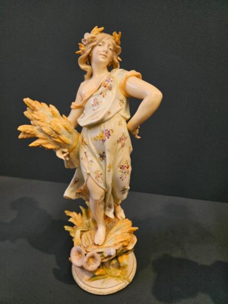 Pair of Edwardian Meissen Figures - Image 3