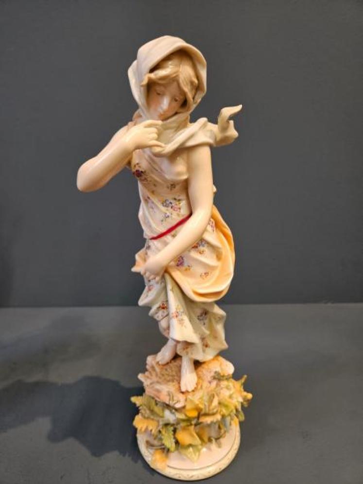 Pair of Edwardian Meissen Figures - Image 4
