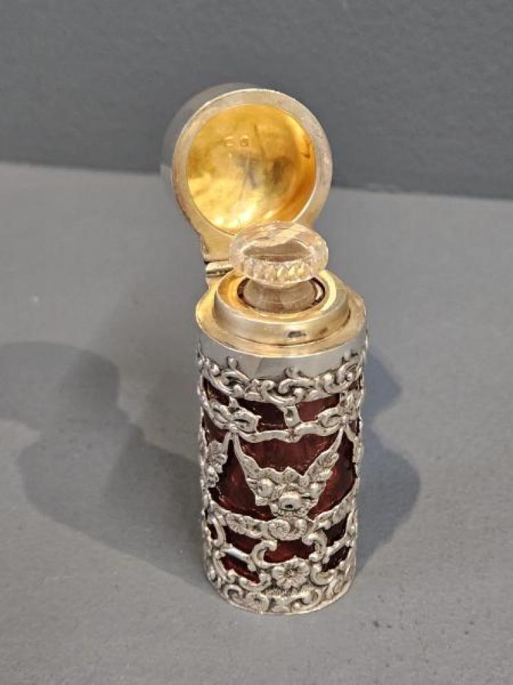 Victorian Silver and Cranberry Scent Bottle  - Image 6