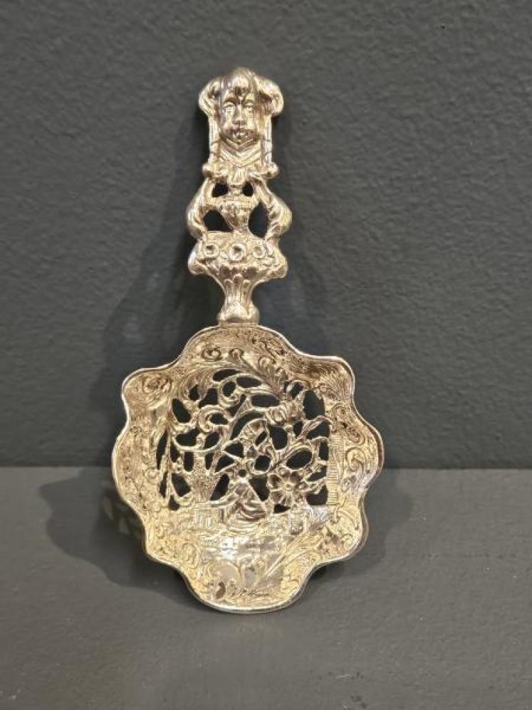 Edwardian Cast Silver Straining Spoon  - Image 4