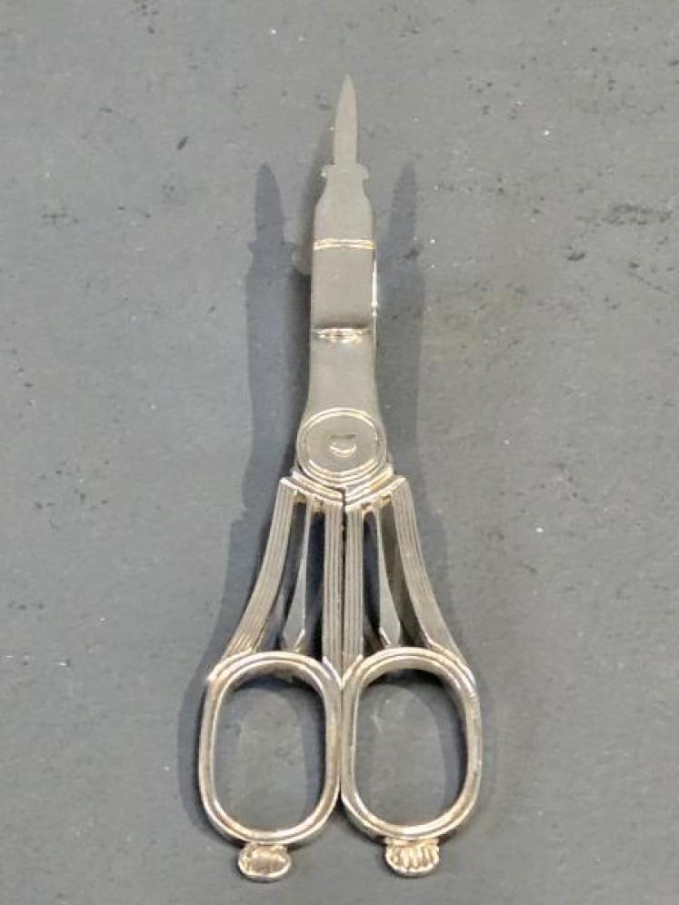 Georgian Silver Candle Snuffers or Wick Trimmers  - Image 2