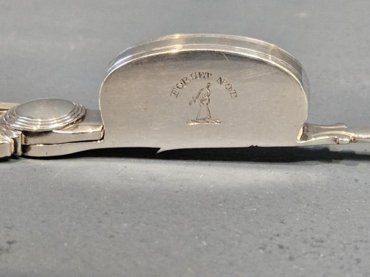 Georgian Silver Candle Snuffers or Wick Trimmers  - Image 4