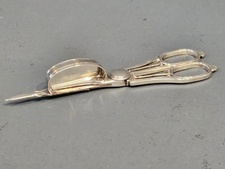 Georgian Silver Candle Snuffers or Wick Trimmers  - Image 6