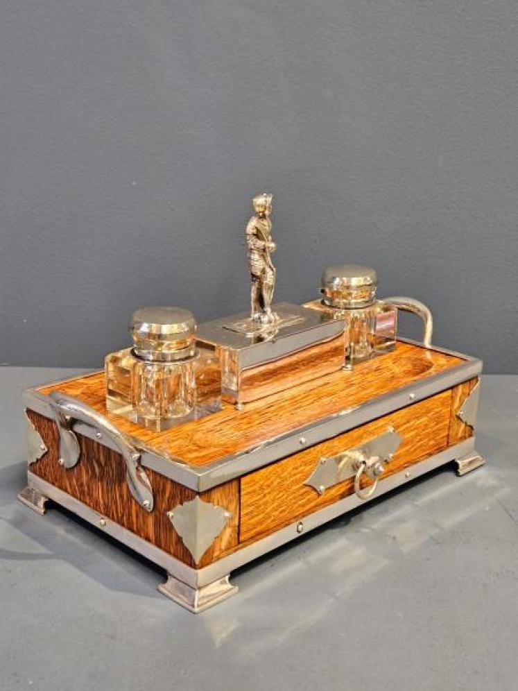 Top Quality Victorian Oak Pen and Ink Stand - Image 4