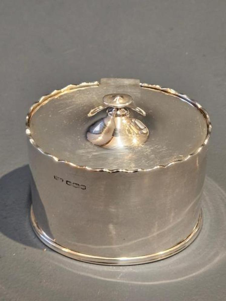 George VI Silver Oval Tea Caddy - Image 5