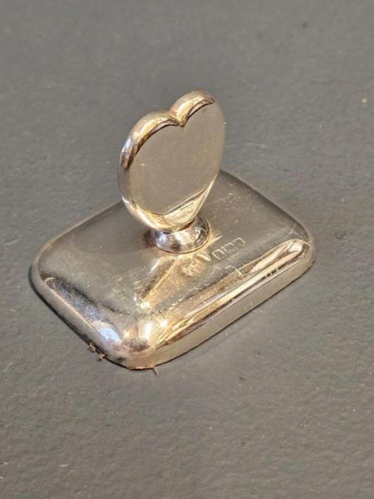 Silver Heart Shaped Paperweight - Image 3