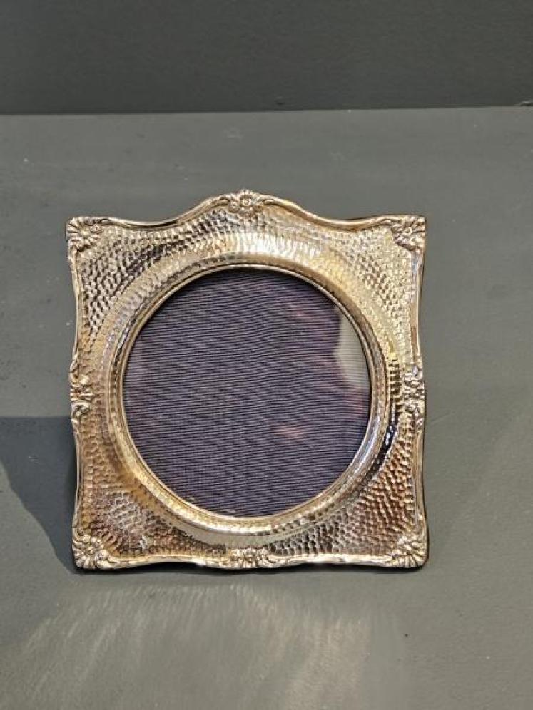 Victorian Planished Silver Photo Frame - Image 1