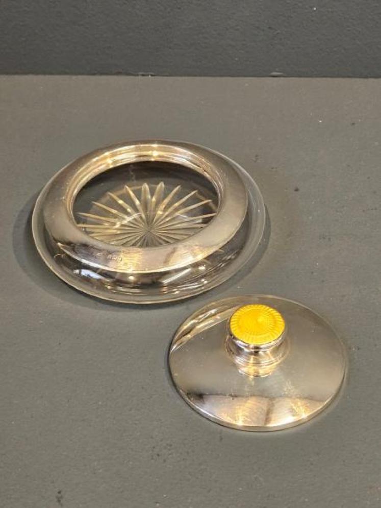 George V Silver and Yellow Engine Turned Powder Bowl - Image 2