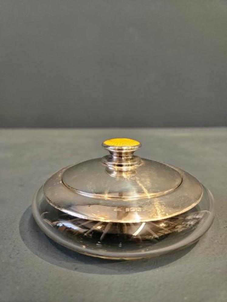 George V Silver and Yellow Engine Turned Powder Bowl - Image 3