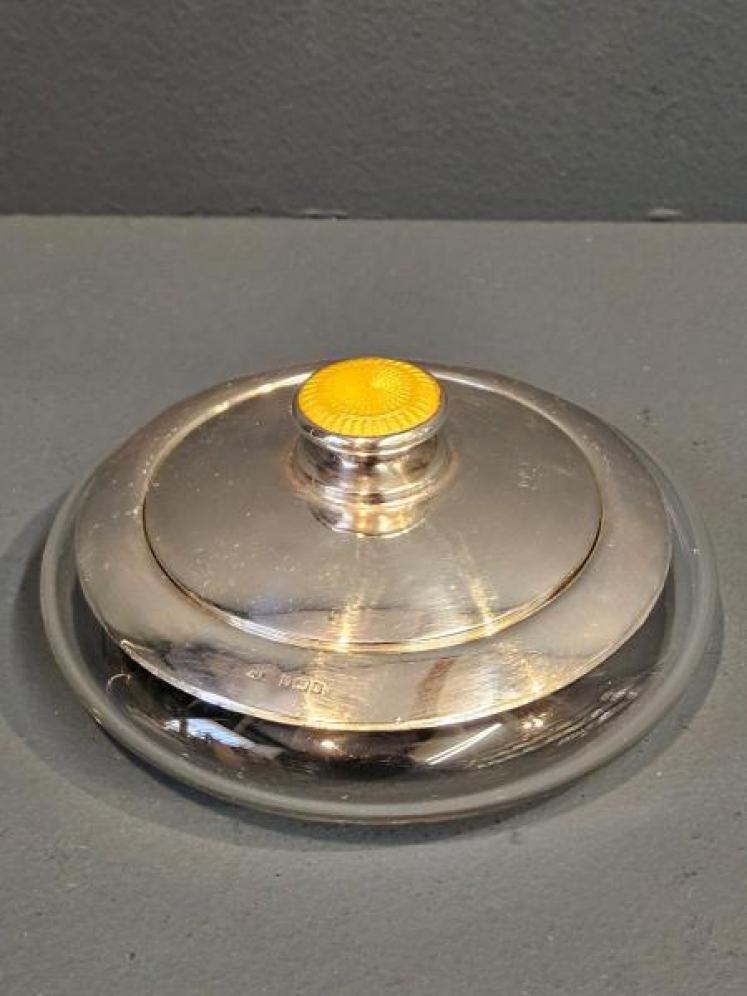 George V Silver and Yellow Engine Turned Powder Bowl - Image 5