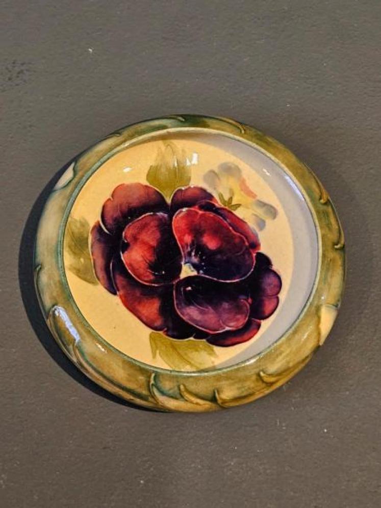 Early Moorcroft Pansy on White Roll Neck Dish - Image 6