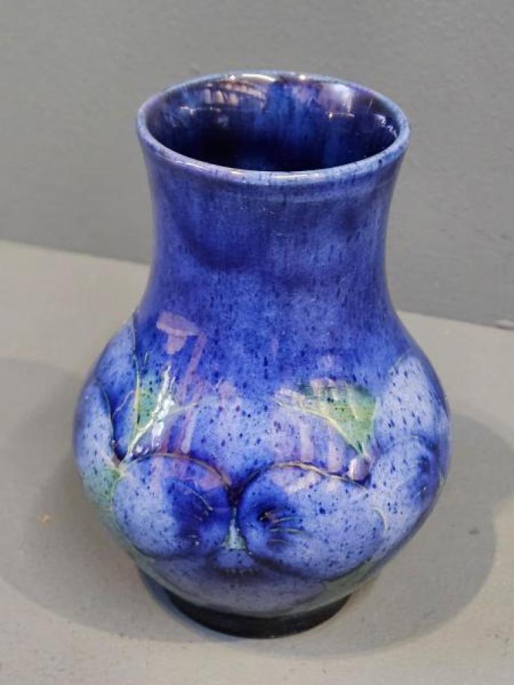 Rare Moorcroft Blue Speckled Ground Pansy Vase - Image 3