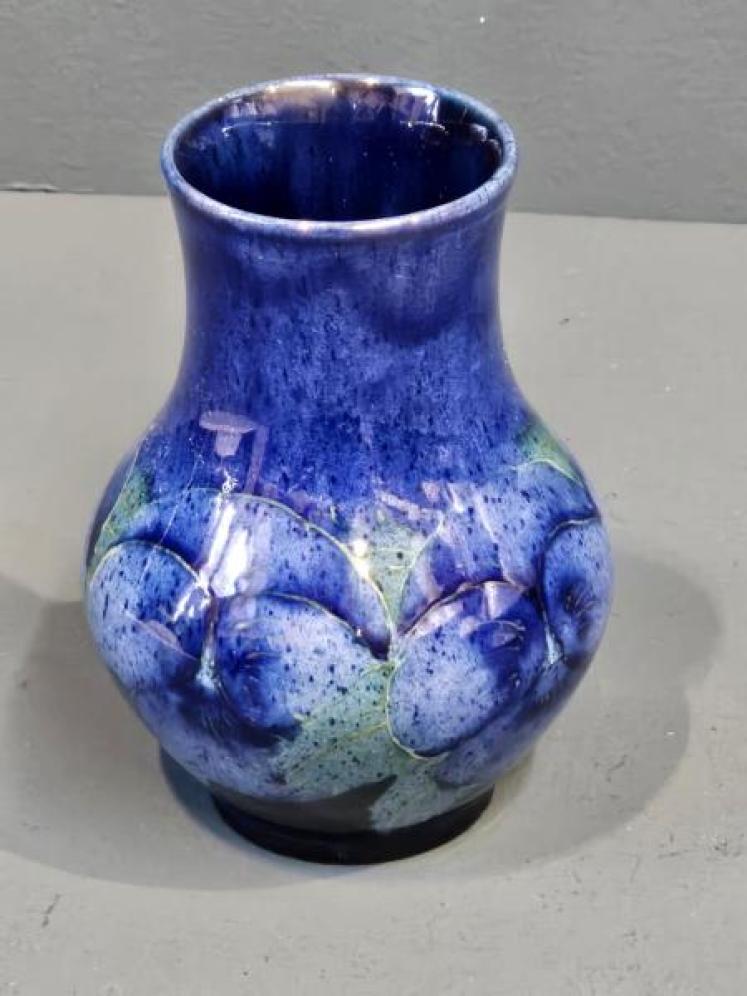 Rare Moorcroft Blue Speckled Ground Pansy Vase - Image 5